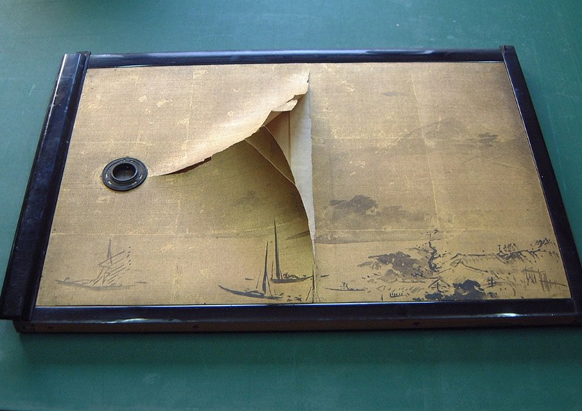 床の間天袋襖絵 修復前の画像