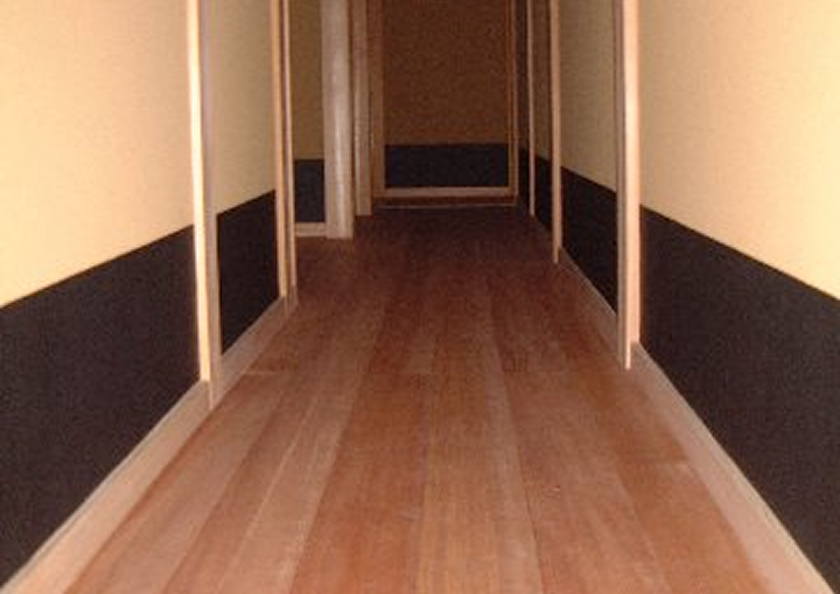 廊下腰張の画像